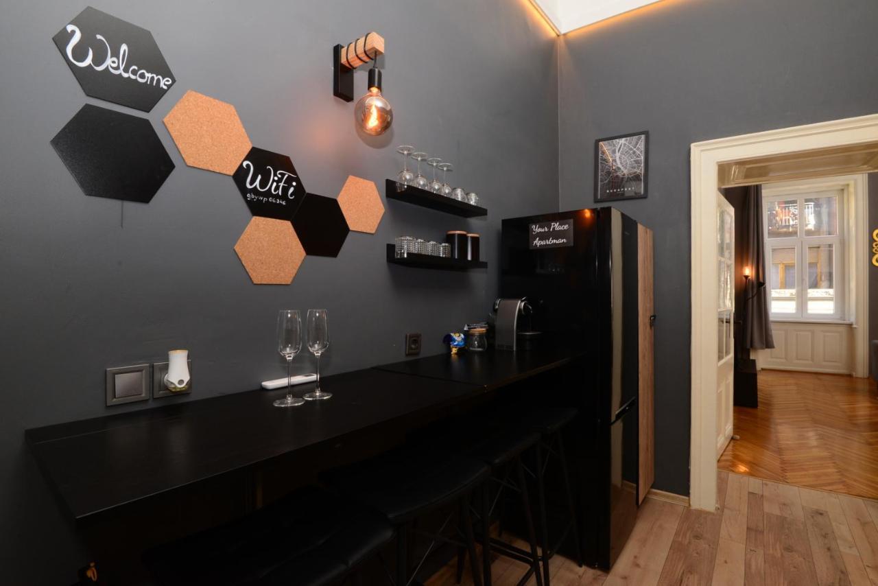 Your Place Apartman Budapest Esterno foto