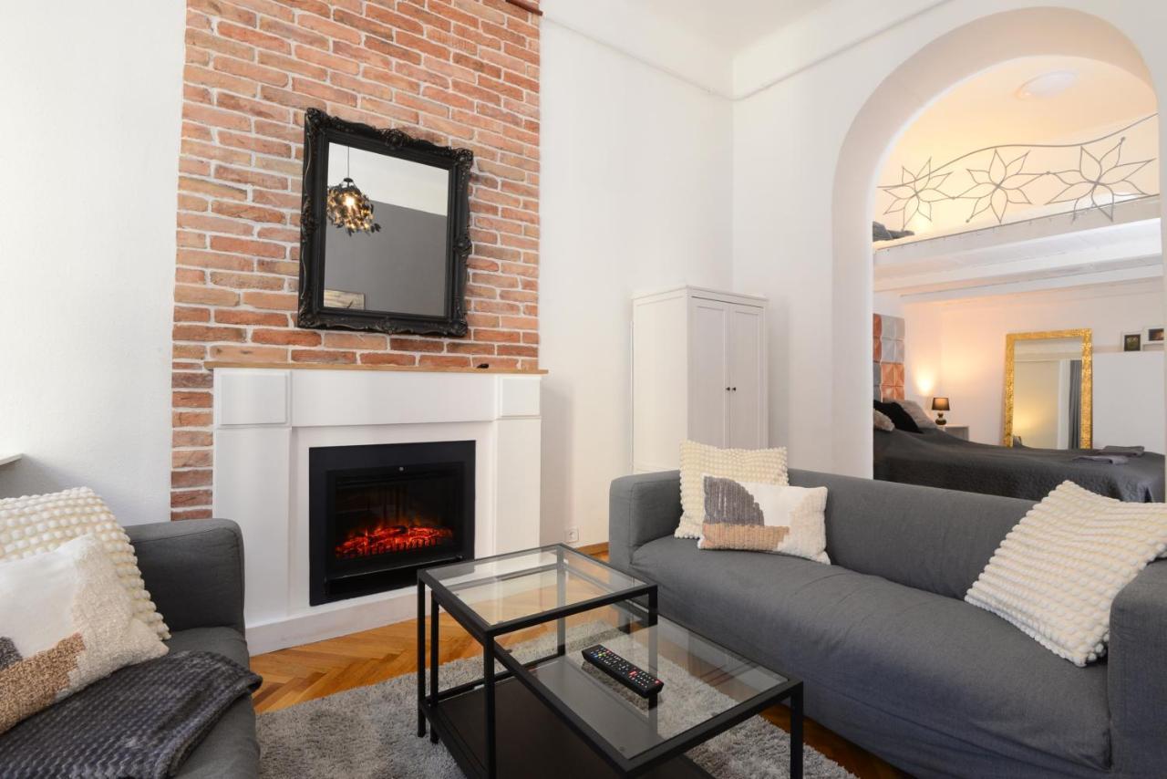 Your Place Apartman Budapest Esterno foto