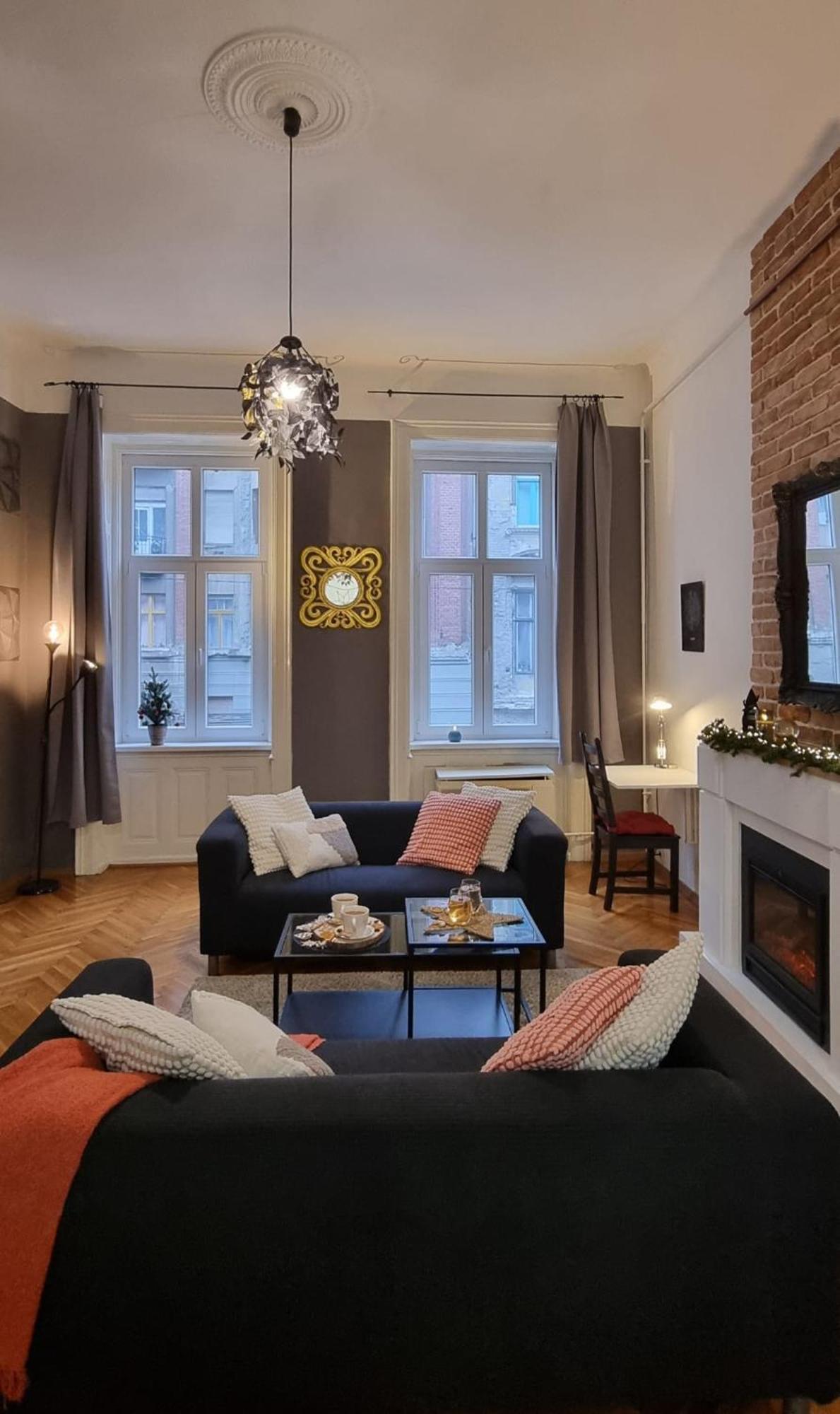 Your Place Apartman Budapest Esterno foto